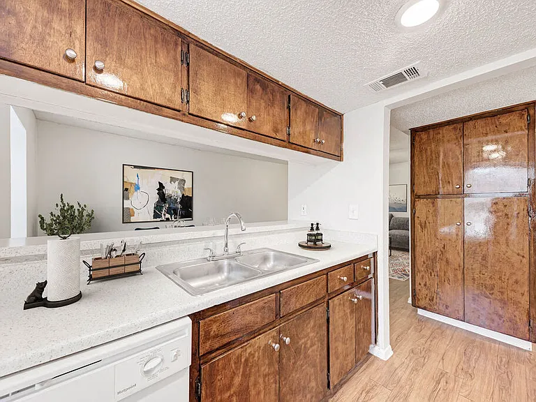 Austin Parke Apartments — Photo 6