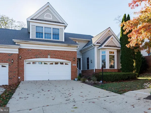 820 Hidden Bluff Cir, Baltimore, MD 21228