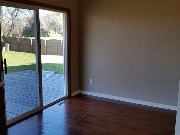 5th image of 6462 Maeve Ln