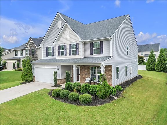 2nd image of 331 Kelsey Glen Ln