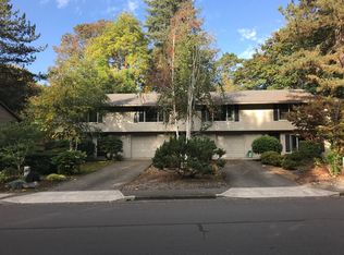 18171 Deerbrush Ave, Lake Oswego, OR 97035
