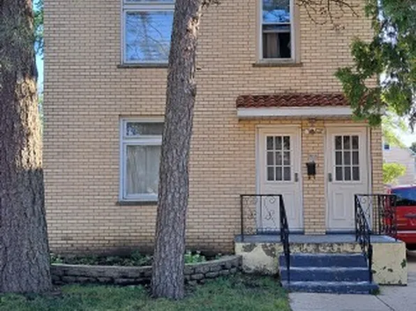 705 Helmholz Ave, Waukegan, IL 60085