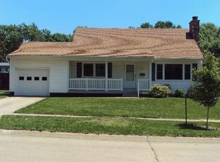 1112 Carver St, Iowa City, IA 52240