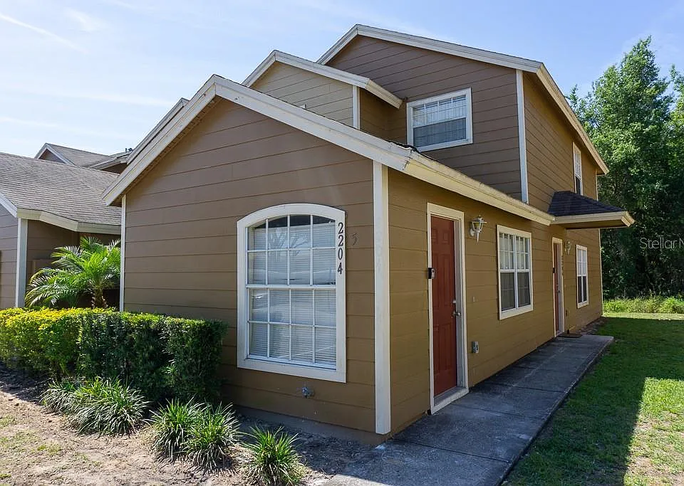 2204 Fan Palm Dr #5