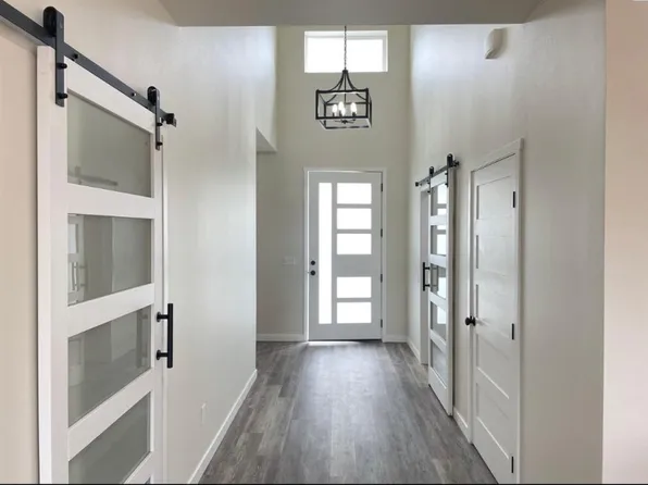 505 E Bonnieview Rd, Grandview, WA 98930