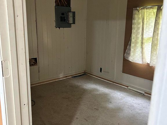 5th image of 23707 Tyler St