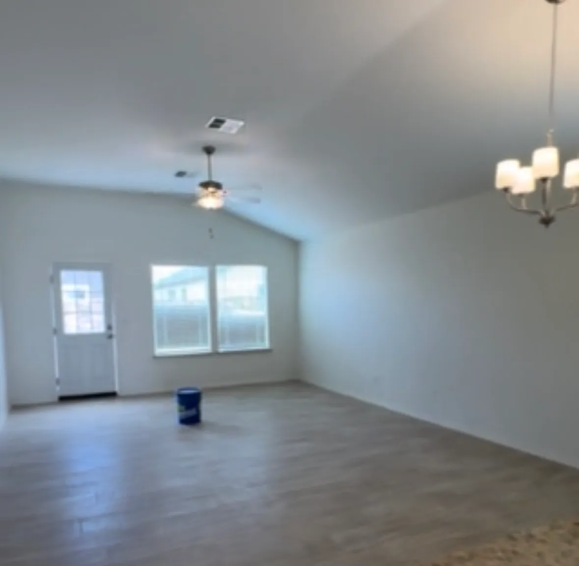 4 bed, 1487 sqft, $2,050 — Photo 3