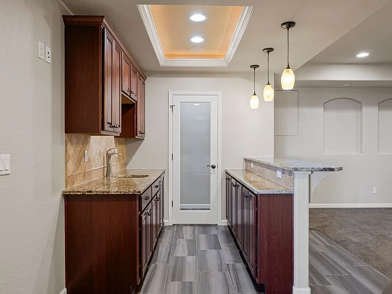 6258 Oxford Peak Ct — Photo 39