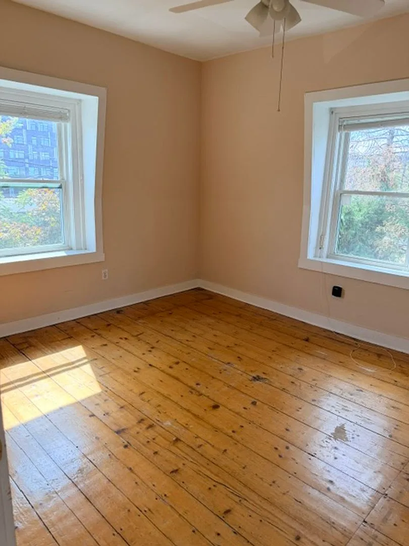 290-292 Lincoln St - SM — Photo 1
