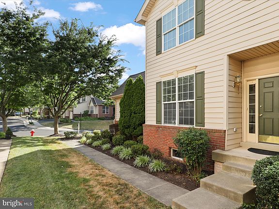 4th image of 43216 Baltusrol Ter