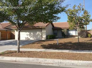 1327 Kingswood Dr, Redlands, CA 92374