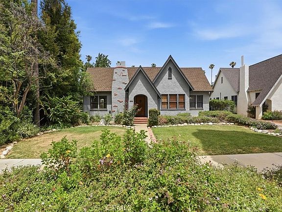 2nd image of 3589 Castle Reagh Pl