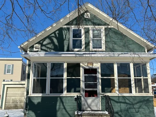 604 12th St, Mendota, IL 61342