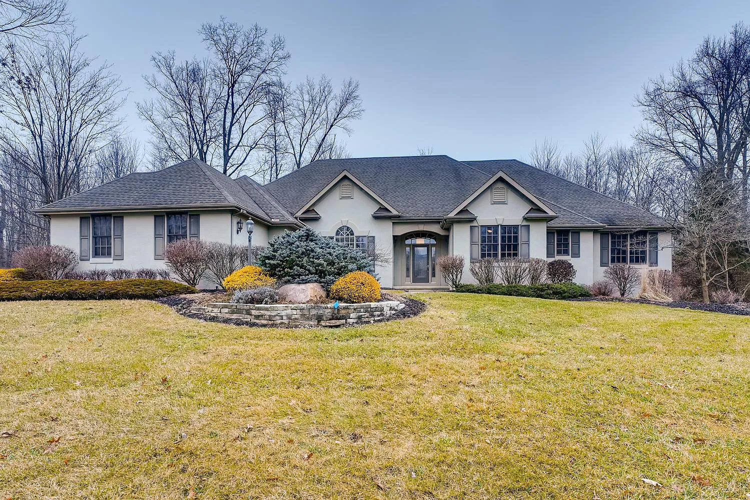 5319 Medallion Dr E photo 1
