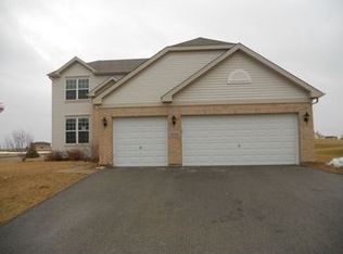 2081 Deerpoint Ln, Yorkville, IL 60560