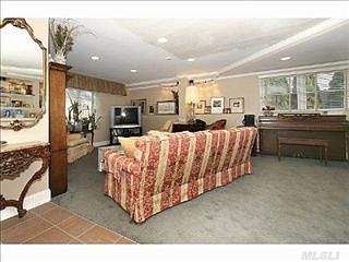 5th image of 53 Chenango Dr