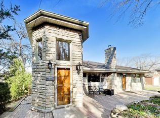 26811 N Oakdale Ln, Mundelein, IL 60060