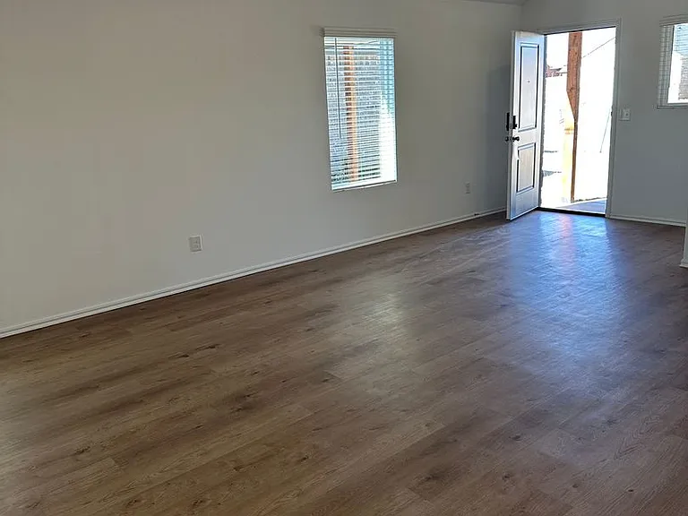 1220 S Brook Dr — Photo 6