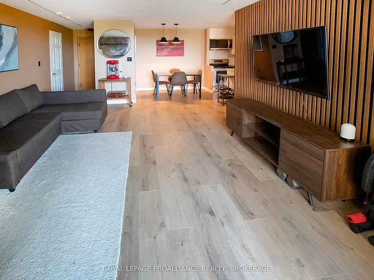 120 Barrett Ct #411 — Photo 4