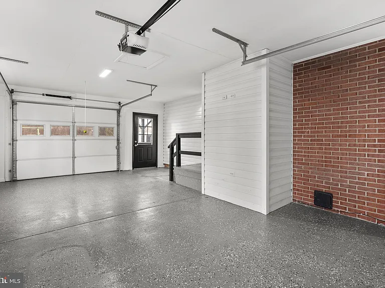 3887 Shadywood Dr — Photo 40