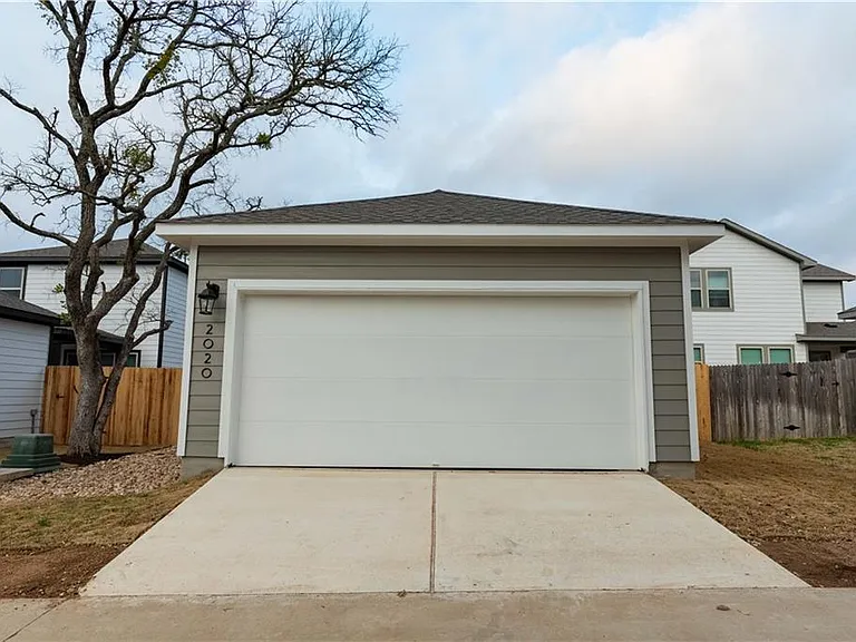 2020 Pecan Island Dr — Photo 21