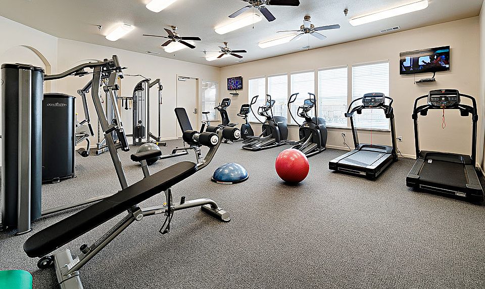 341 N 19 1/2 Ave APT 247, Lemoore, CA 93245 | Zillow
