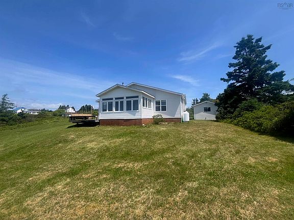 2nd image of 130 Pellerin Rd