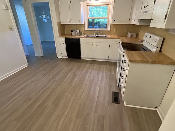 4th image of 317 Lakeside Dr