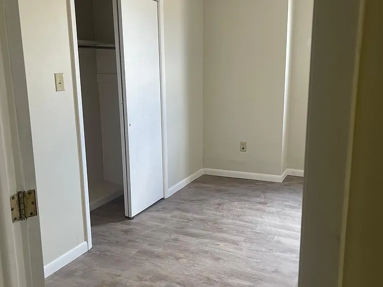 691-693 Wyoming Ave #2 — Photo 3