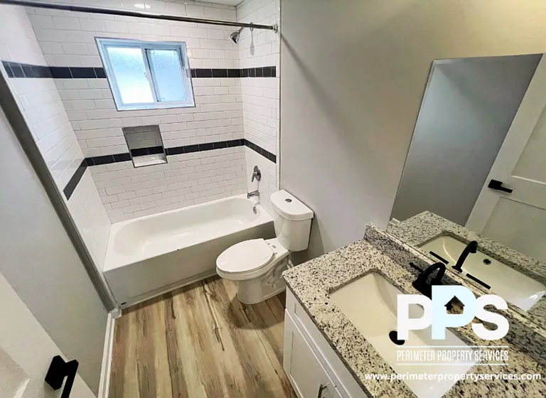 605 Paines Ave NW #B3 — Photo 4