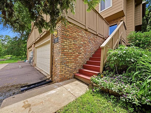 3rd image of 2103 Marquis Rd