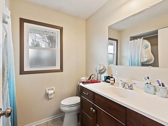 2nd image of 109 W Devon St #111