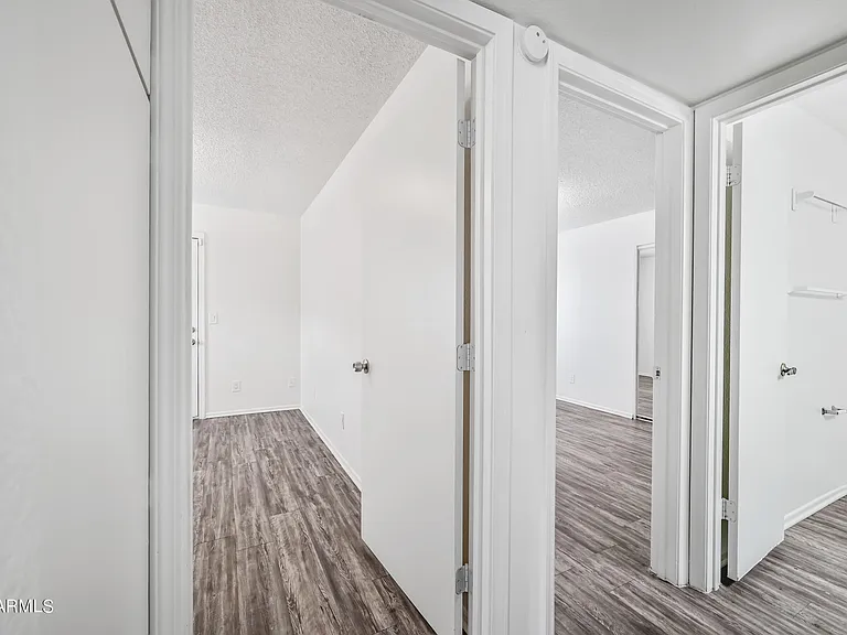 436 W Clark St #101 — Photo 9