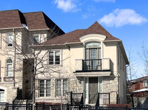 131 Robert Speck Pkwy, Mississauga, ON L4Z 0A6