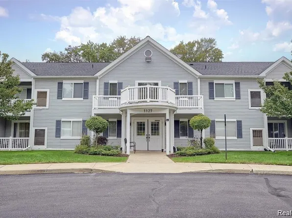 1127 S Lake Ct Unit 208, Novi, MI 48377