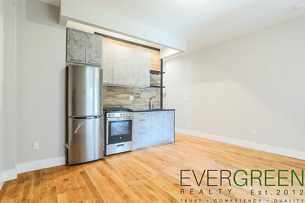 Rented by ERNY LLC | media 13