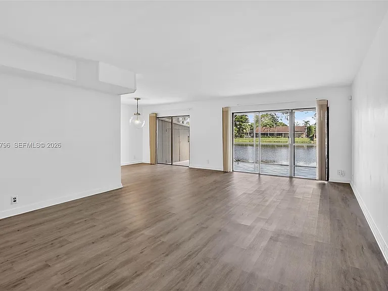 9703 N New River Canal Rd #103 — Photo 10