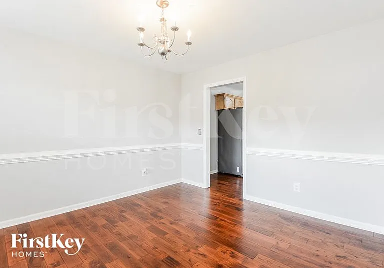 6698 Knob Hill Ct — Photo 4