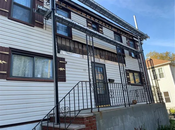 12 Trantor Pl, Staten Island, NY 10302