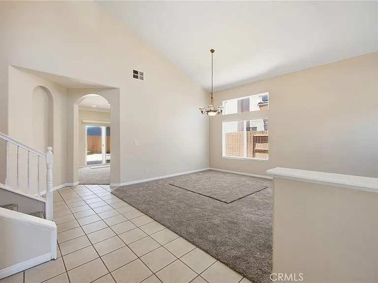 18112 Osborne St — Photo 16