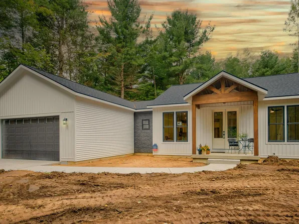 22728 W Kendaville Rd, Pierson, MI 49339