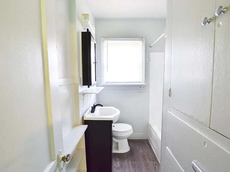 SW 27th St Complex — Photo 49