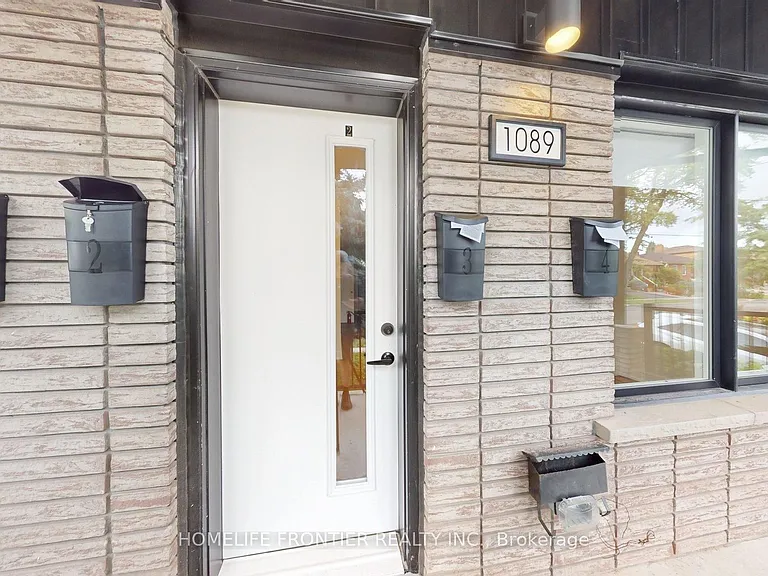 1089 Glencairn Ave #2 — Photo 5