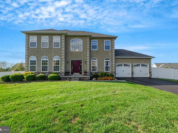 341 Elmwood Ln, Telford, PA 18969