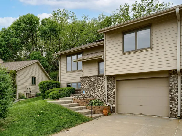 1115 Arbor Ridge Dr, Council Bluffs, IA 51503