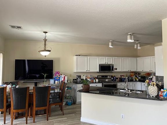 3rd image of 4736 E Amberwood Dr