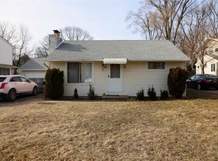 41 Morewood Oaks, Port Washington, NY