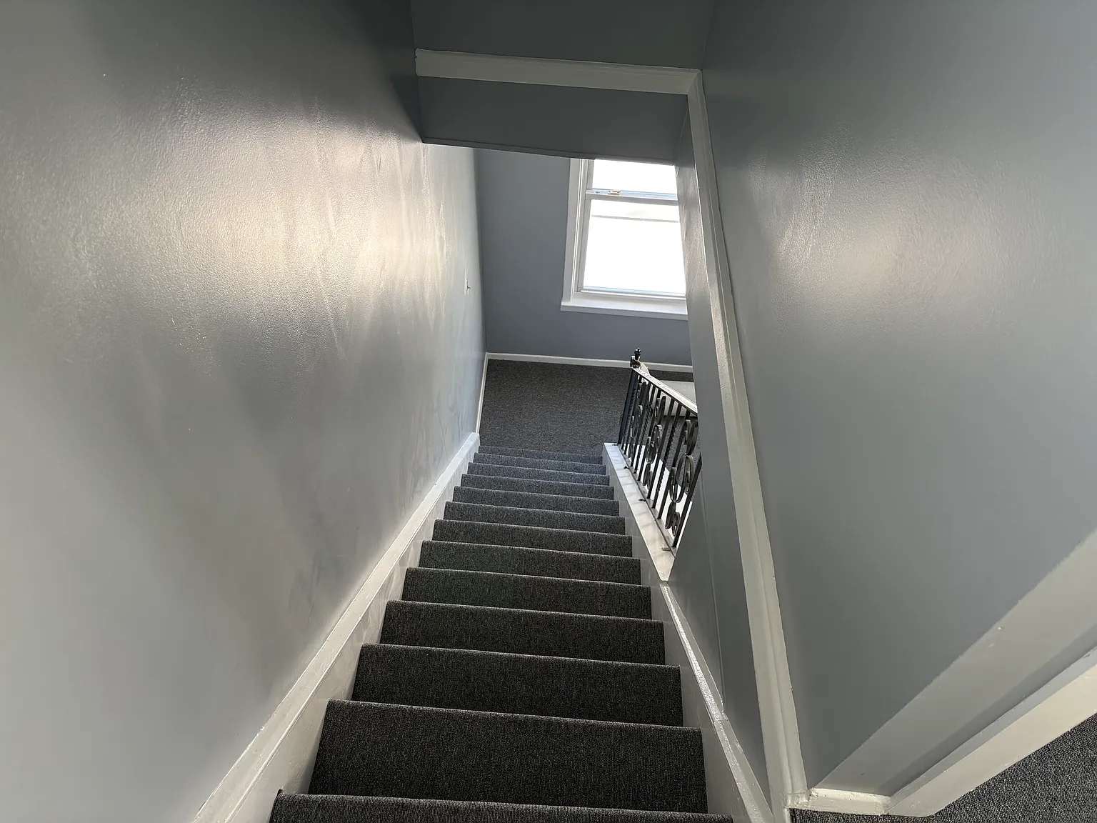 3 bed, 952 sqft, $2,900 — Photo 2