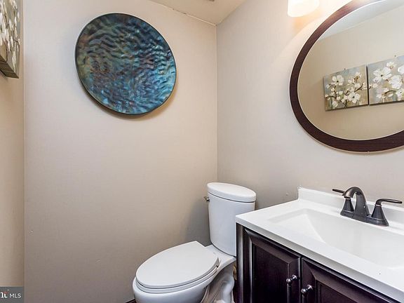 5th image of 1794 Sharwood Pl