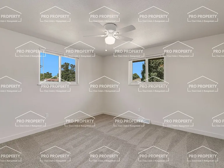 424 W 43rd St — Photo 19
